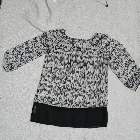 AB Studio EUC Black & White Sheer 3/4 Sleeve Top size small - Picture 6 of 8